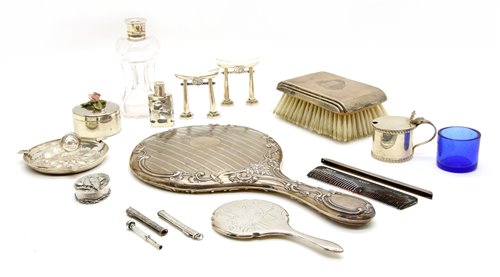 Lot 89 - A collection of silver items