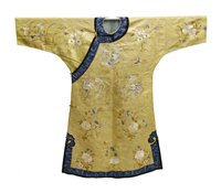 Lot 282 - A Chinese embroidered robe