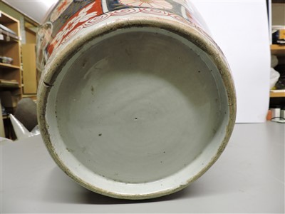 Lot 332 - A large Japanese Imari vase