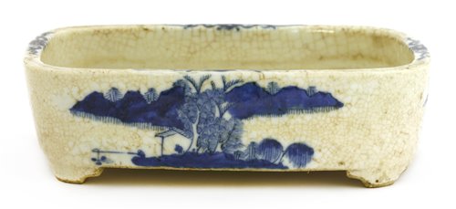 Lot 57 - A Chinese blue and white planter