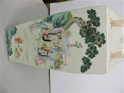 Lot 22 - A Chinese famille rose vase
