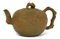 Lot 494 - A Chinese Yixing zisha teapot and cover