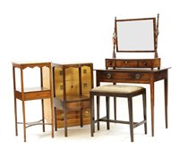Lot 592 - A pair of bedside tables