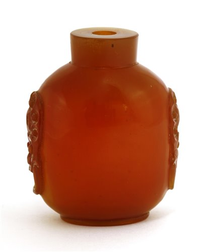 Lot 484 - A Chinese Peking glass snuff bottle