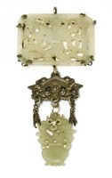 Lot 139 - A Chinese jade pendant