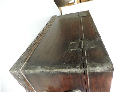 Lot 266 - A Chinese wood hinged box