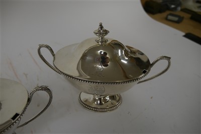 Lot 130 - A pair of George III silver sauce tureens and covers