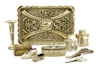 Lot 305 - A quantity of various silver items