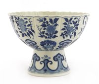 Lot 129 - A Chinese blue and white stem bowl