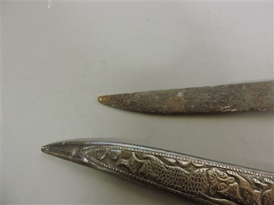 Lot 1 - An Indo-Persian silver dagger