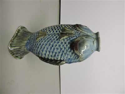 Lot 77 - A Chinese blue and white twin fish vase