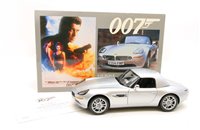 Lot 559 - A Kyosho 1:12 die cast model of 007 BMW Z8