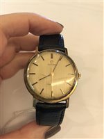 Lot 86 - Omega gold watch