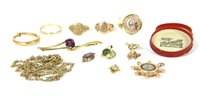 Lot 37 - A collection of gold jewellery