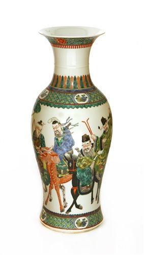 Lot 109 - A Chinese famille verte vase