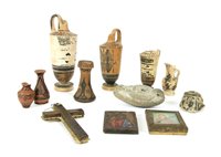 Lot 123 - A collection of 'antiquities'