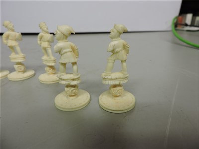 Lot 211 - A Chinese ivory part chess set