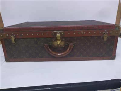 Lot 771 - An early 20th century Louis Vuitton suitcase