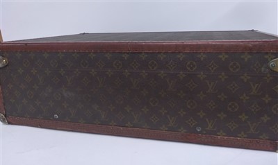 Lot 771 - An early 20th century Louis Vuitton suitcase