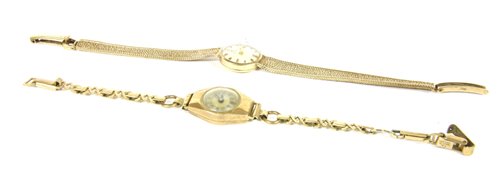 Lot 3 - A ladies 9ct gold Tissot mechanical bracelet watch
