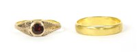 Lot 25 - A 22ct gold wedding ring
