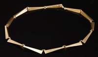 Lot 359 - An 18ct gold necklace, c.2000
