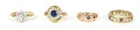 Lot 243 - A 9ct gold three stone ring