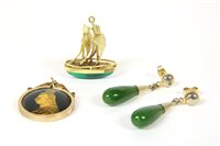 Lot 236 - A gold charm in the form of a galleon
