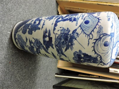 Lot 47 - A Chinese blue and white rouleau vase