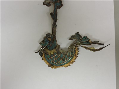 Lot 241 - A Chinese kingfisher ornament