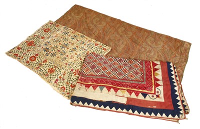 Lot 583 - A Norwich-style paisley shawl