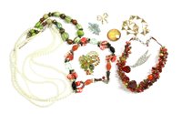 Lot 298 - A collection of jewellery and costume jewellery