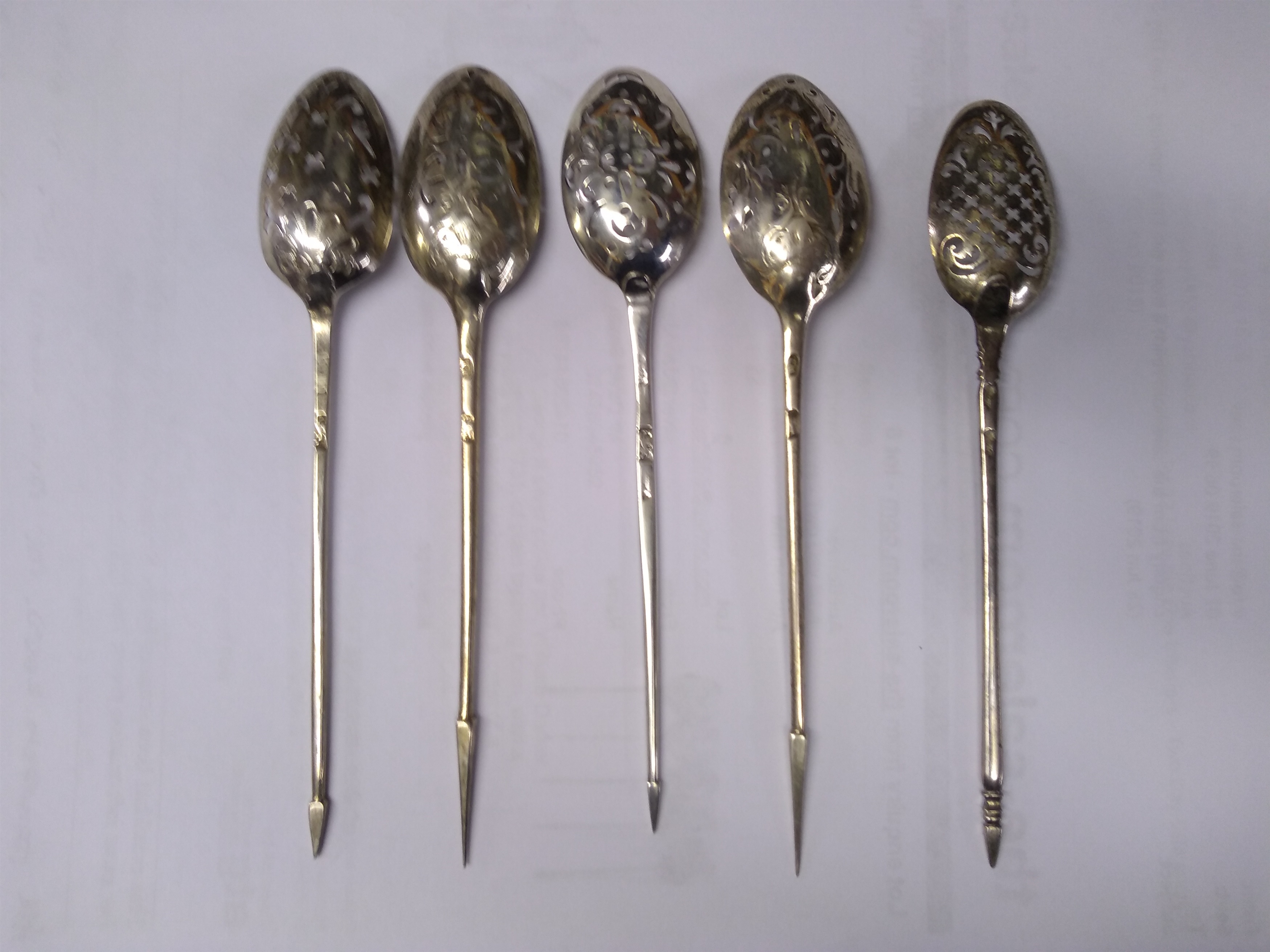 Lot 6 Five silver mote spoons