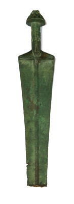 Lot 507 - A bronze sword
