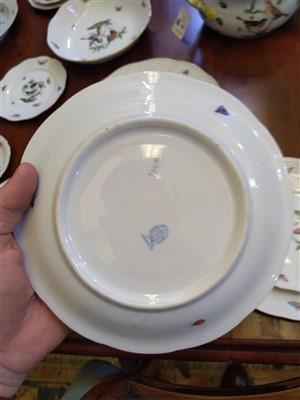 Lot 256 - An Herend porcelain 'Rothschild Bird' pattern part tea, coffee and dinner service