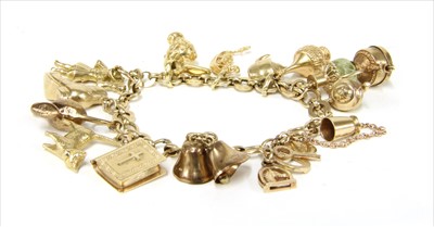 Lot 50 - A 9ct gold bracelet
