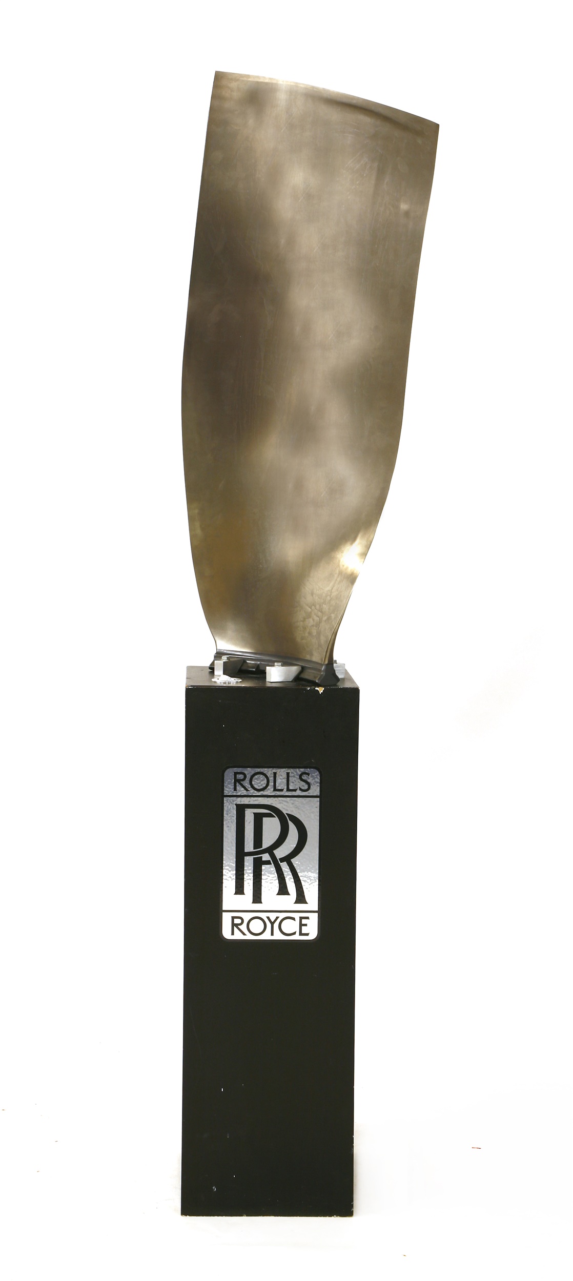 Lot 567 A RollsRoyce Trent 800 titanium turbine fan