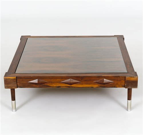 Lot 259 - A rosewood coffee table