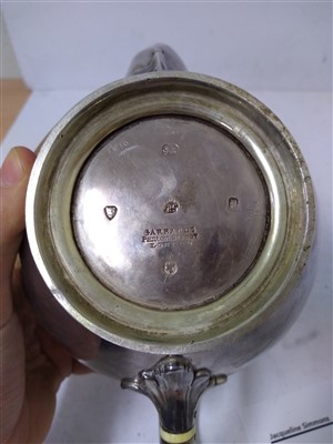 Lot 5 - A Victorian silver teapot