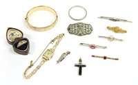 Lot 299 - A collection of jewellery
