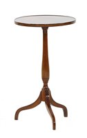 Lot 381 - An Edwardian mahogany tripod table