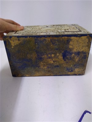 Lot 180 - An Anglo-Chinese mother-of-pearl casket