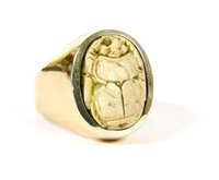Lot 218 - An Italian gold ring