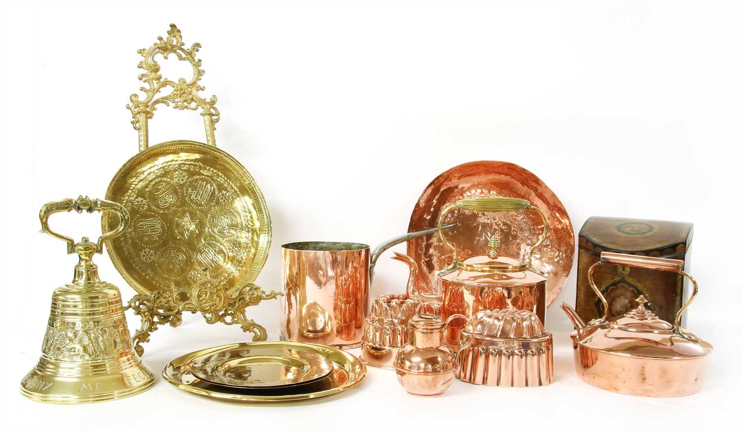 Lot 207 - Copper and brassware