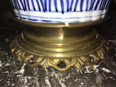 Lot 356 - A pair of Imari vase oil lamps