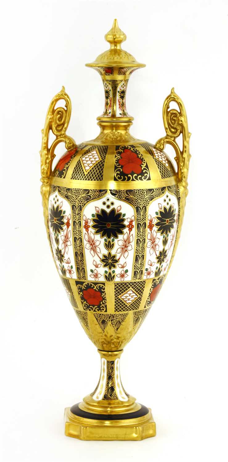 Lot 153 - A large modern Crown Derby vase
