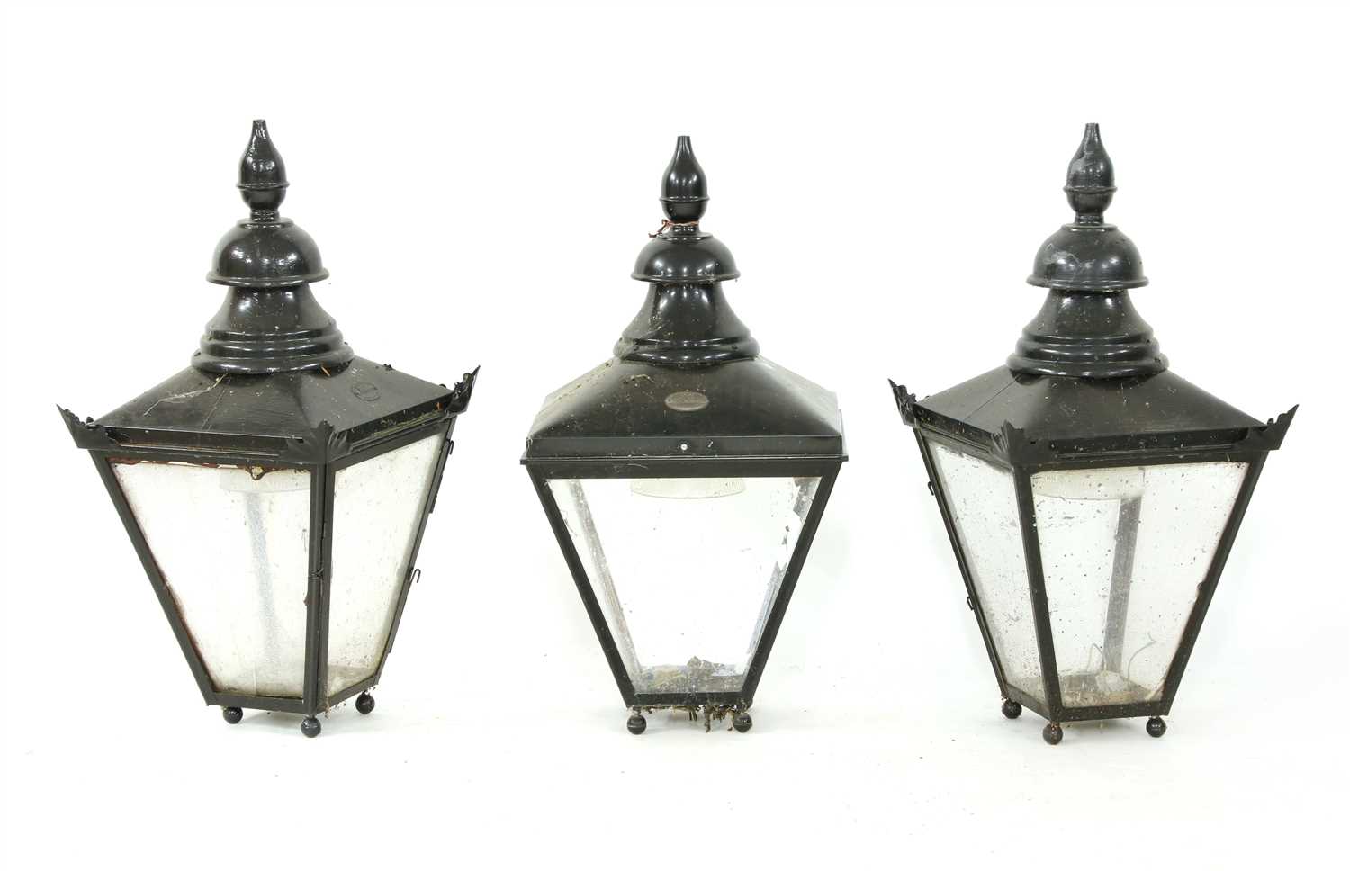 Lot 462 - Three vintage glazed street lanterns