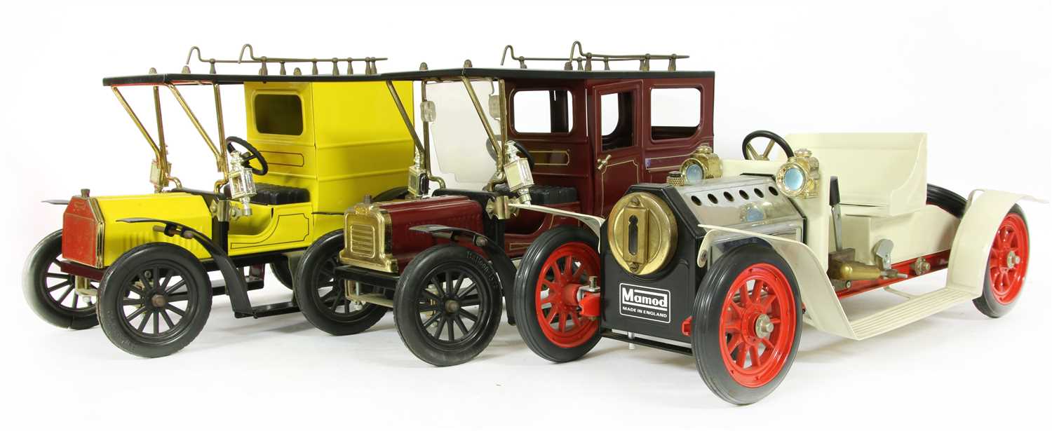 Lot 104 - A Mamod steam roadster model of a vintage car