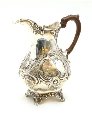 Lot 101 - A Victorian silver milk jug