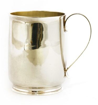 Lot 72 - A George lll Scottish silver mug